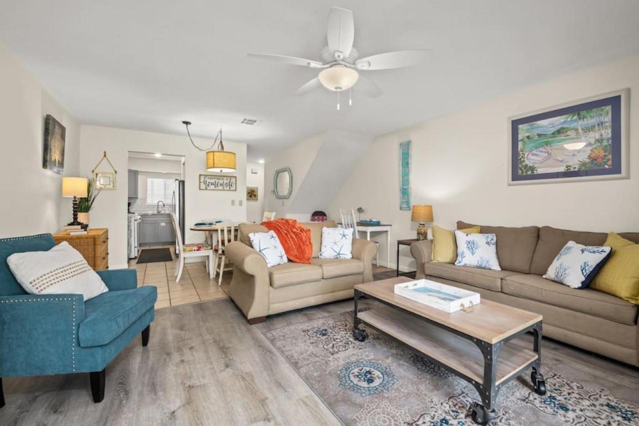 Experience Starlit Nights From Beach Happy'S Balcony Overlooking The Community Pool At Beachwalk Villa Panama City Beach Exterior photo