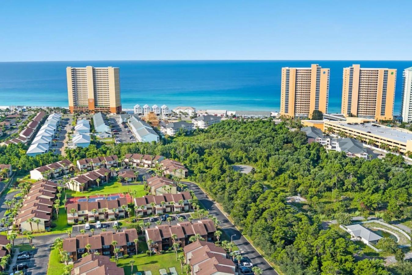 Experience Starlit Nights From Beach Happy'S Balcony Overlooking The Community Pool At Beachwalk Villa Panama City Beach Exterior photo