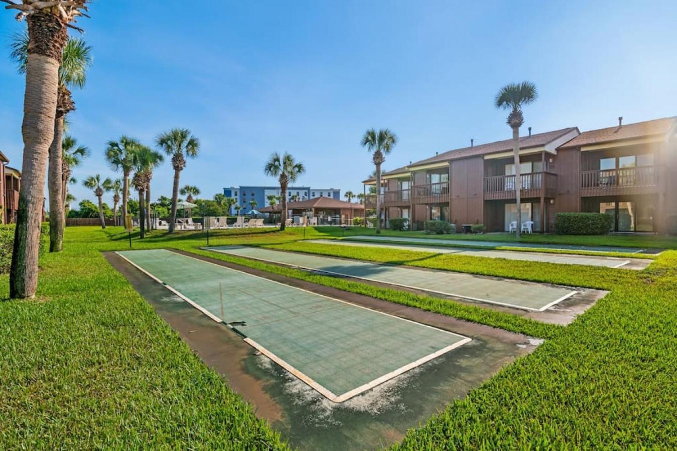 Experience Starlit Nights From Beach Happy'S Balcony Overlooking The Community Pool At Beachwalk Villa Panama City Beach Exterior photo