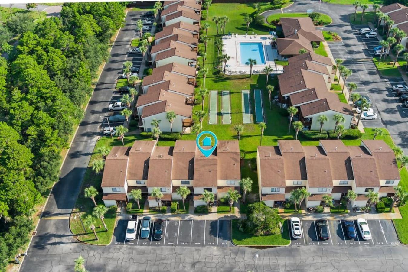 Experience Starlit Nights From Beach Happy'S Balcony Overlooking The Community Pool At Beachwalk Villa Panama City Beach Exterior photo