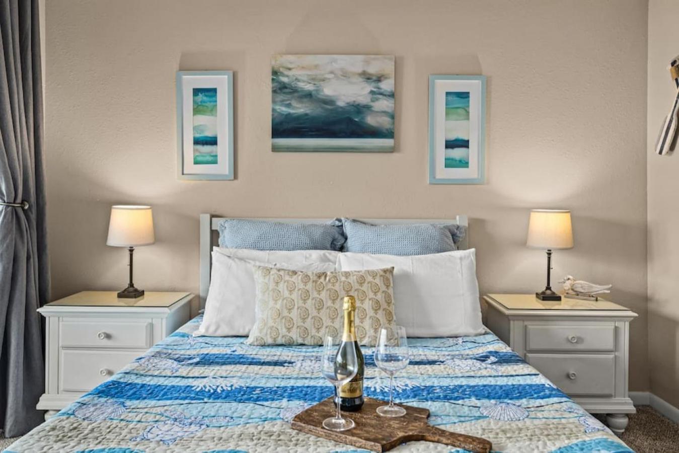 Experience Starlit Nights From Beach Happy'S Balcony Overlooking The Community Pool At Beachwalk Villa Panama City Beach Exterior photo