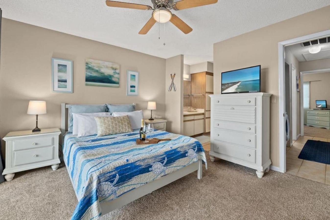 Experience Starlit Nights From Beach Happy'S Balcony Overlooking The Community Pool At Beachwalk Villa Panama City Beach Exterior photo